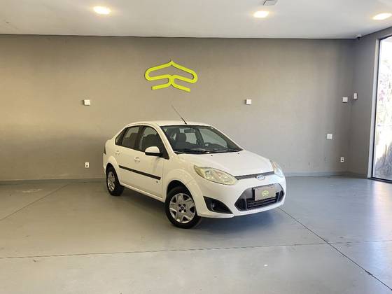 FORD FIESTA 1.6 ROCAM SE SEDAN 8V FLEX 4P MANUAL FORD FIESTA 1.6 ROCAM SE SEDAN 8V FLEX 4P MANUAL